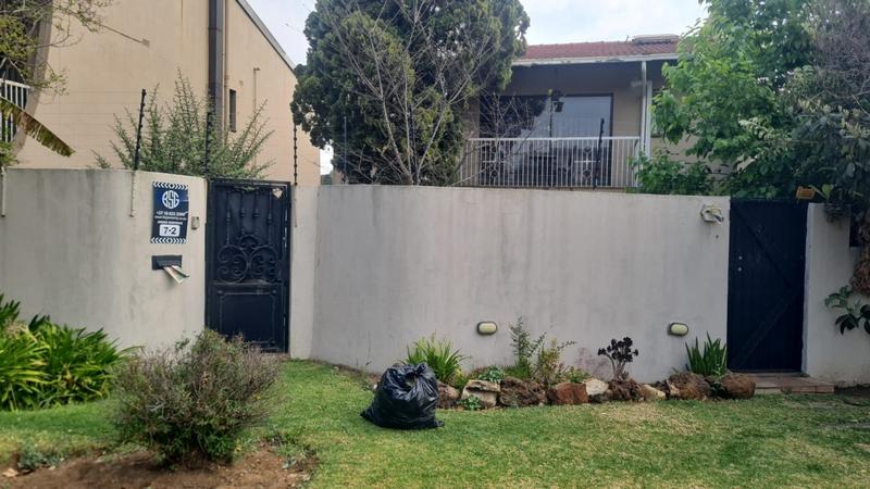 To Let 3 Bedroom Property for Rent in Bedfordview Gauteng