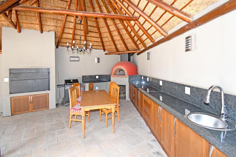 To Let 3 Bedroom Property for Rent in Glen Austin Gauteng