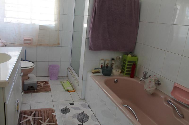 4 Bedroom Property for Sale in Eden Glen Gauteng