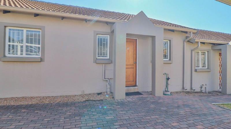 2 Bedroom Property for Sale in Greenstone Hill Gauteng