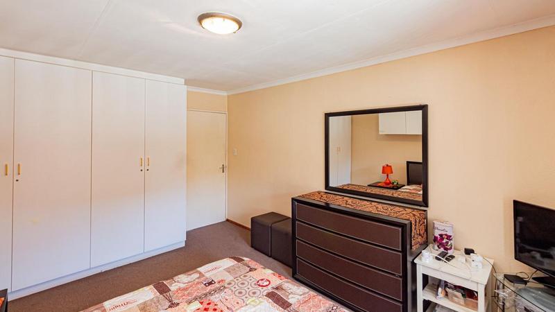 2 Bedroom Property for Sale in Northcliff Gauteng