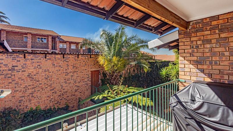 2 Bedroom Property for Sale in Northcliff Gauteng