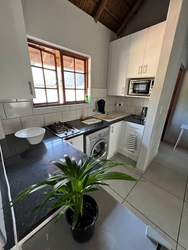 To Let 2 Bedroom Property for Rent in Lonehill Gauteng
