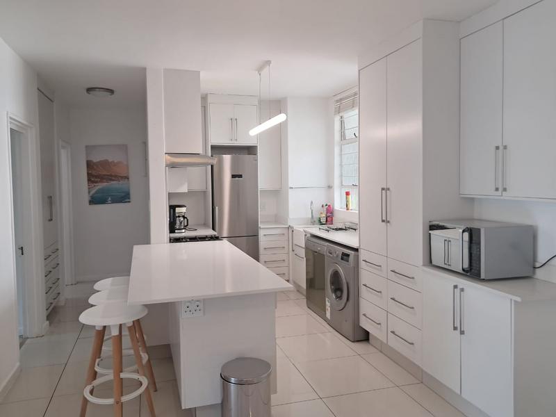To Let 2 Bedroom Property for Rent in Sandhurst Gauteng