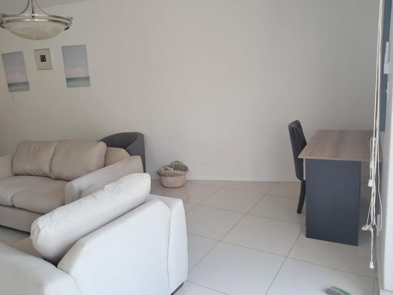 To Let 2 Bedroom Property for Rent in Sandhurst Gauteng