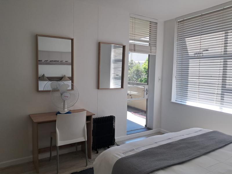 To Let 2 Bedroom Property for Rent in Sandhurst Gauteng