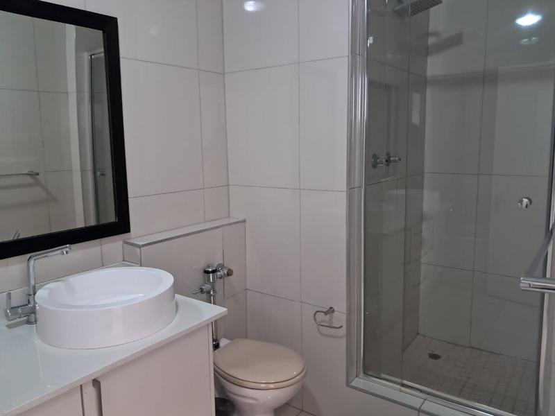 To Let 2 Bedroom Property for Rent in Sandhurst Gauteng