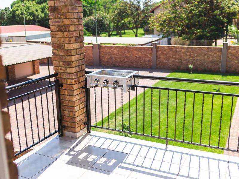 To Let 2 Bedroom Property for Rent in Montana Tuine Gauteng