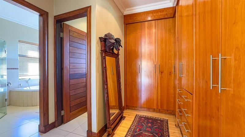 To Let 4 Bedroom Property for Rent in Waterkloof Ridge Gauteng