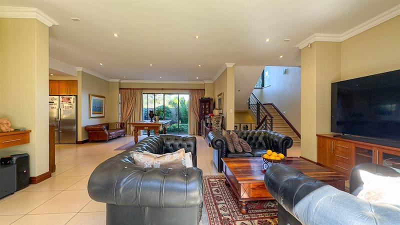 To Let 4 Bedroom Property for Rent in Waterkloof Ridge Gauteng