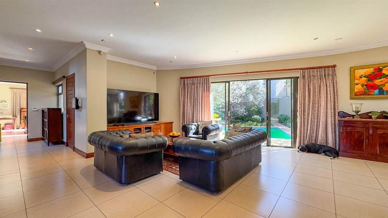 To Let 4 Bedroom Property for Rent in Waterkloof Ridge Gauteng