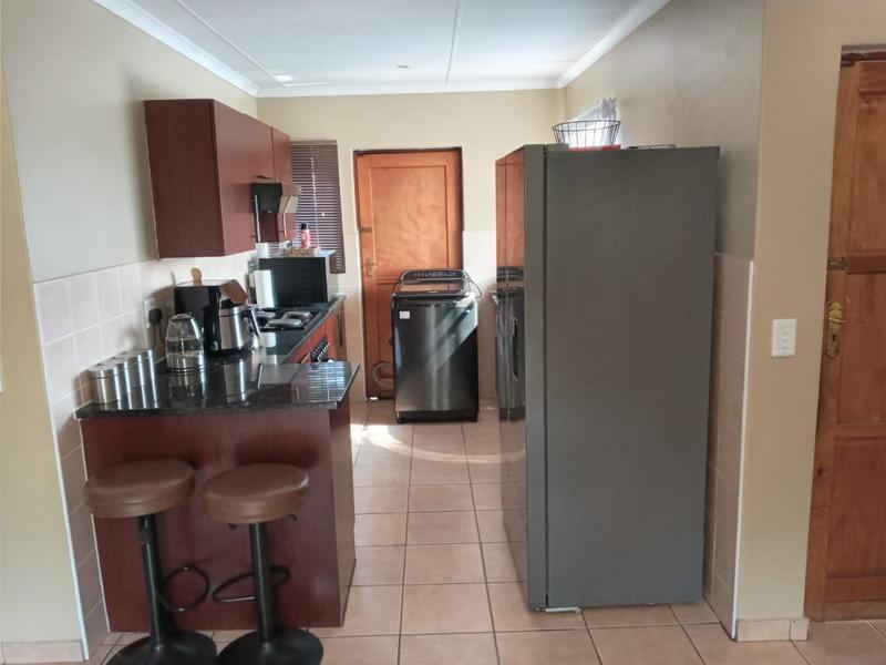 2 Bedroom Property for Sale in The Reeds Gauteng