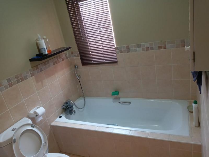2 Bedroom Property for Sale in The Reeds Gauteng
