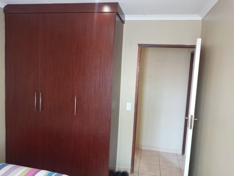 2 Bedroom Property for Sale in The Reeds Gauteng