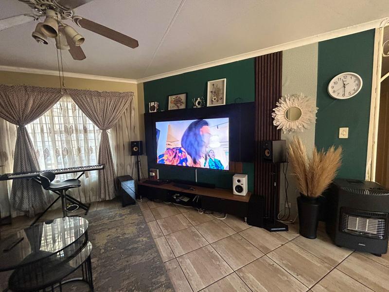 To Let 0 Bedroom Property for Rent in Newlands Gauteng