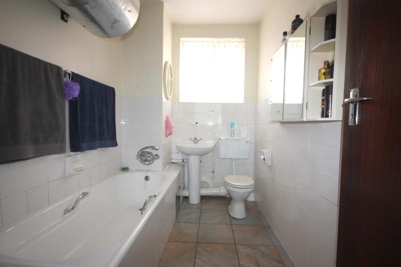 2 Bedroom Property for Sale in Vanderbijlpark CW 3 Gauteng