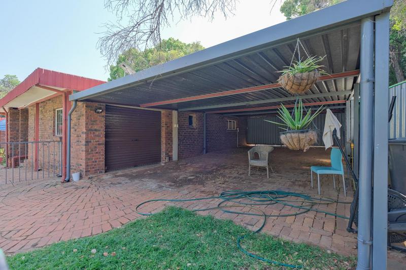 5 Bedroom Property for Sale in Murrayfield Gauteng