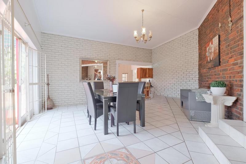 5 Bedroom Property for Sale in Murrayfield Gauteng