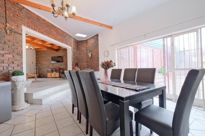 5 Bedroom Property for Sale in Murrayfield Gauteng