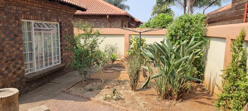 2 Bedroom Property for Sale in Theresa Park Gauteng