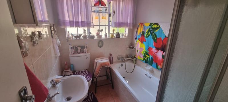 2 Bedroom Property for Sale in Theresa Park Gauteng