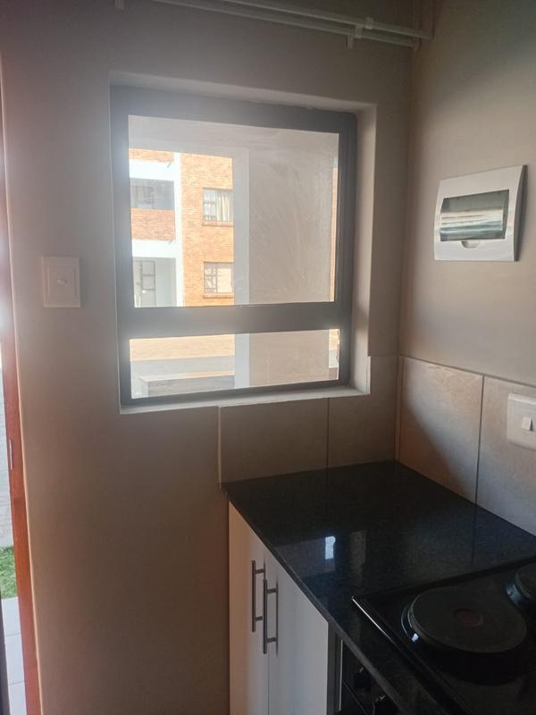 To Let 2 Bedroom Property for Rent in Groblerpark Gauteng