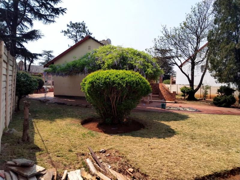 4 Bedroom Property for Sale in Kibler Park Gauteng