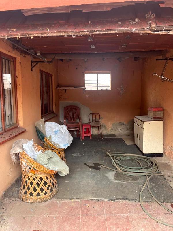 2 Bedroom Property for Sale in Protea Glen Gauteng