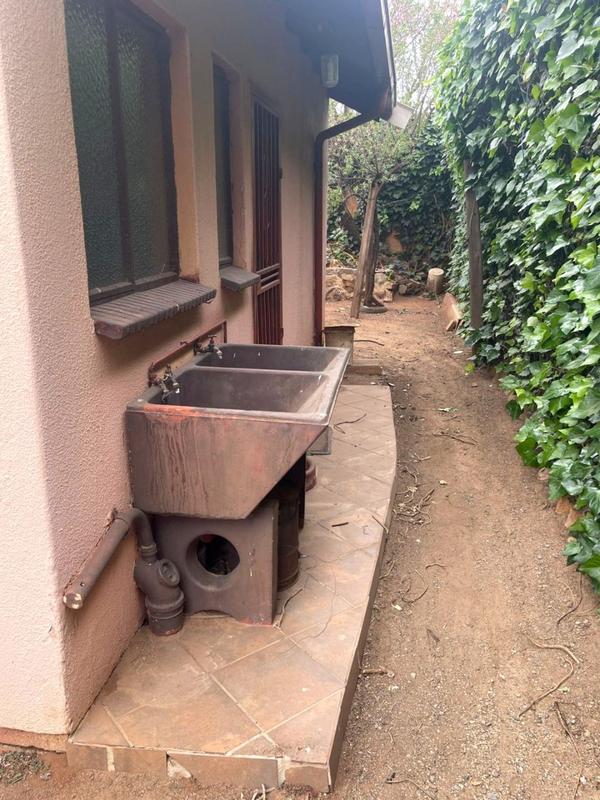 2 Bedroom Property for Sale in Protea Glen Gauteng