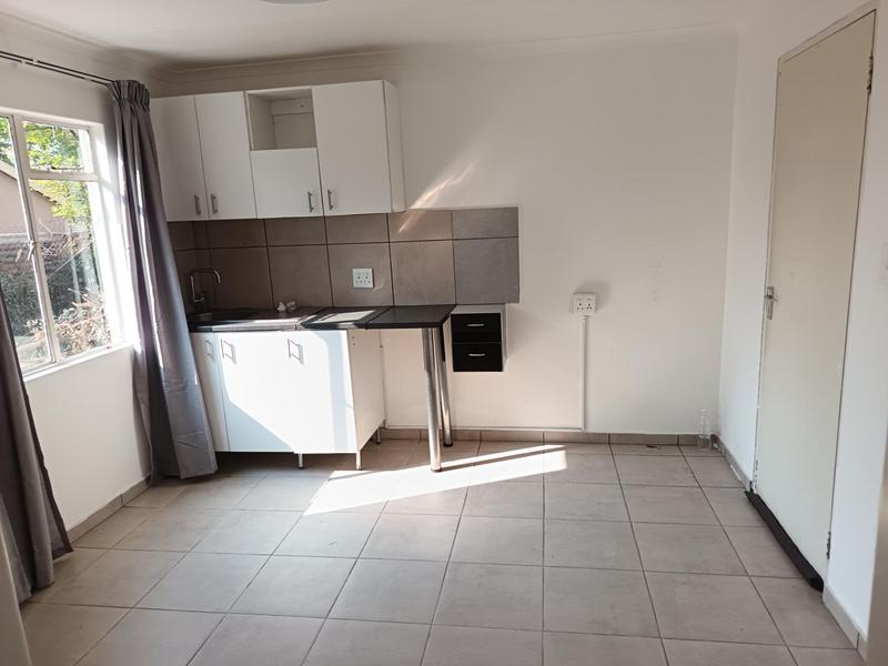 1 Bedroom Property for Sale in Kew Gauteng