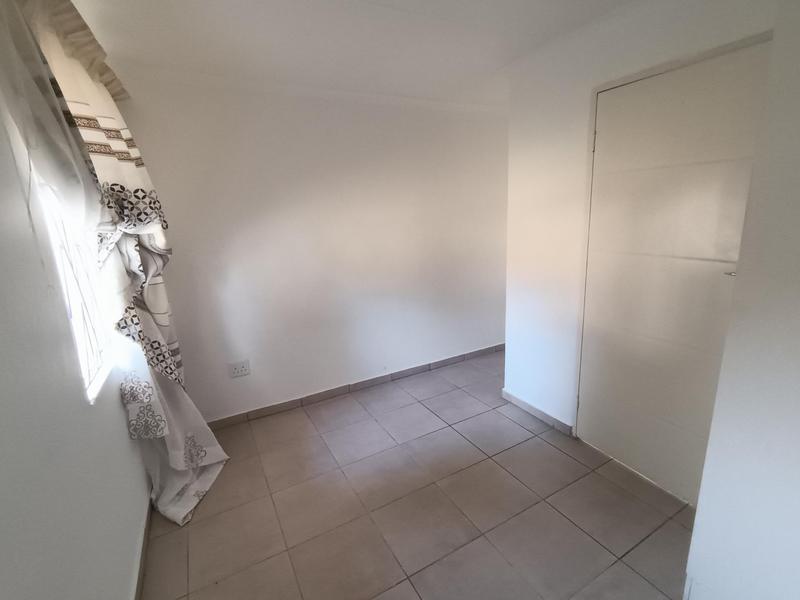 1 Bedroom Property for Sale in Kew Gauteng