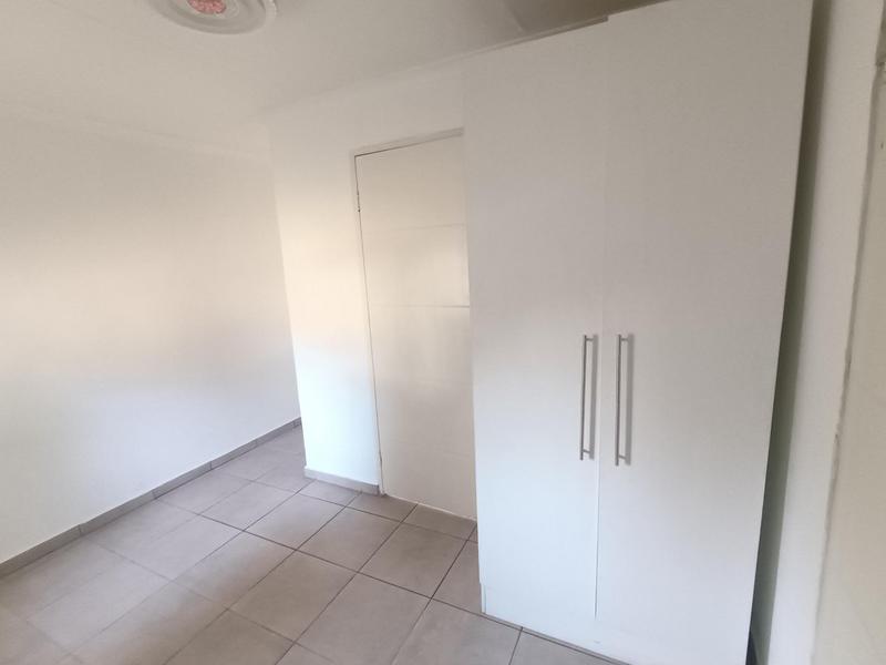 1 Bedroom Property for Sale in Kew Gauteng