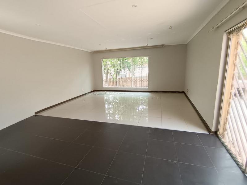 To Let 3 Bedroom Property for Rent in Vorna Valley Gauteng