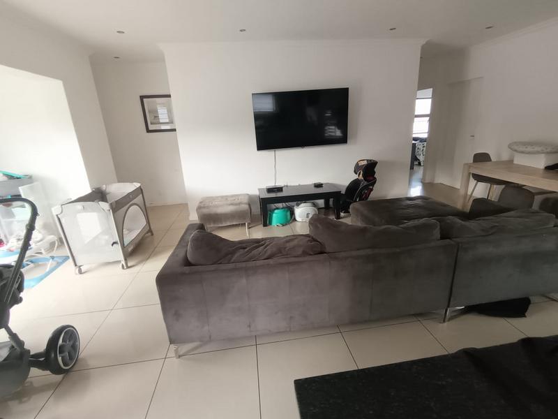 To Let 3 Bedroom Property for Rent in Buccleuch Gauteng
