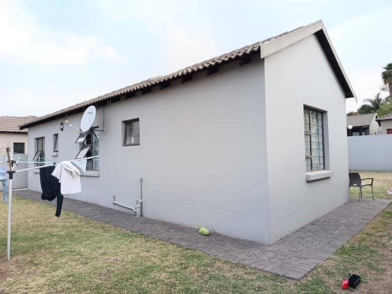 To Let 3 Bedroom Property for Rent in Buccleuch Gauteng