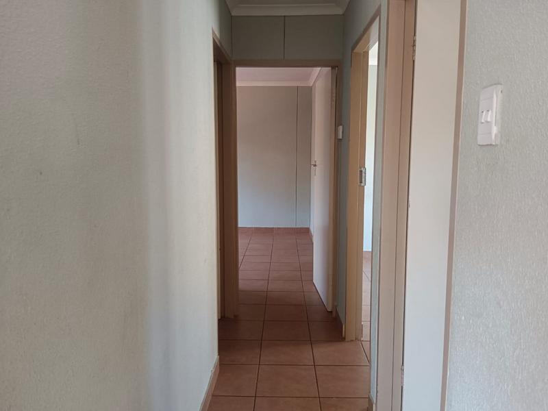 To Let 3 Bedroom Property for Rent in Sky City Gauteng