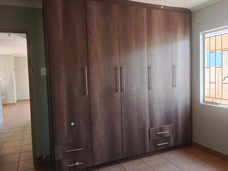 To Let 3 Bedroom Property for Rent in Sky City Gauteng