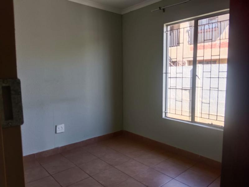 To Let 3 Bedroom Property for Rent in Sky City Gauteng