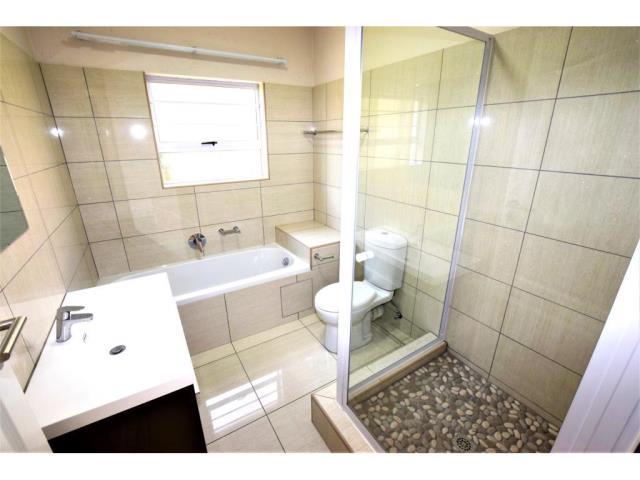 To Let 2 Bedroom Property for Rent in Morningside Gauteng