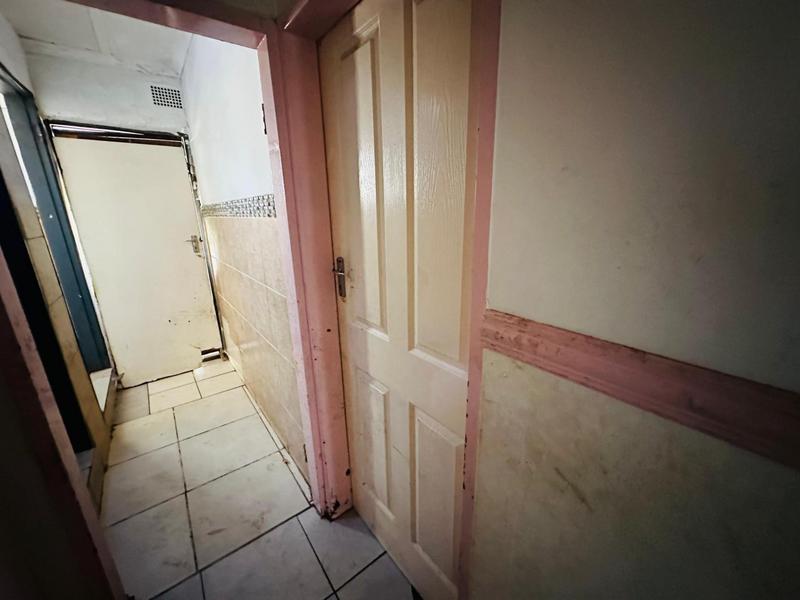 10 Bedroom Property for Sale in Delville Gauteng