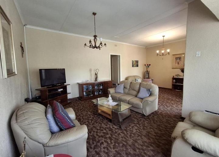 6 Bedroom Property for Sale in Bezuidenhout Valley Gauteng