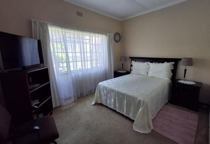 6 Bedroom Property for Sale in Bezuidenhout Valley Gauteng