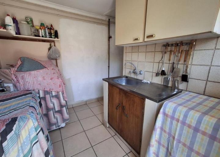 6 Bedroom Property for Sale in Bezuidenhout Valley Gauteng