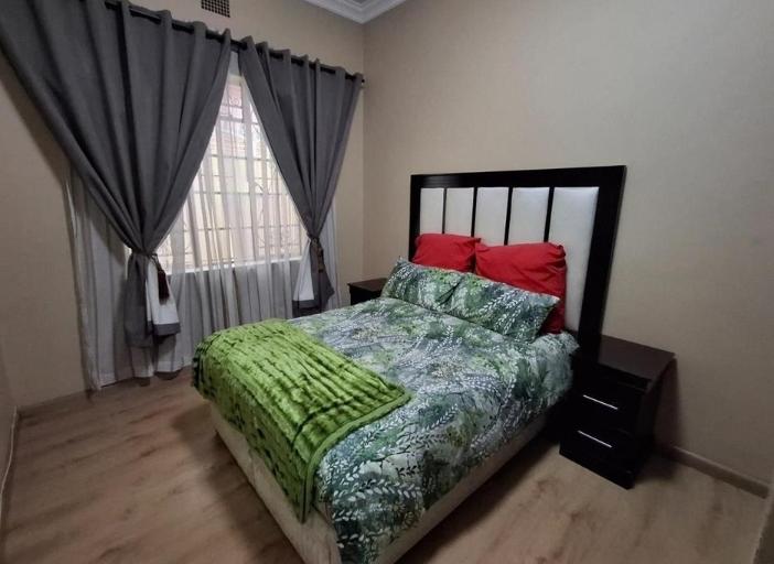 5 Bedroom Property for Sale in Bezuidenhout Valley Gauteng