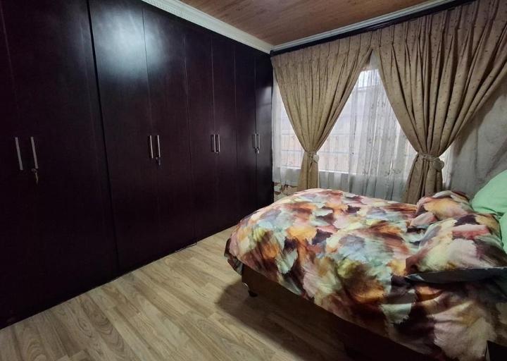 5 Bedroom Property for Sale in Bezuidenhout Valley Gauteng