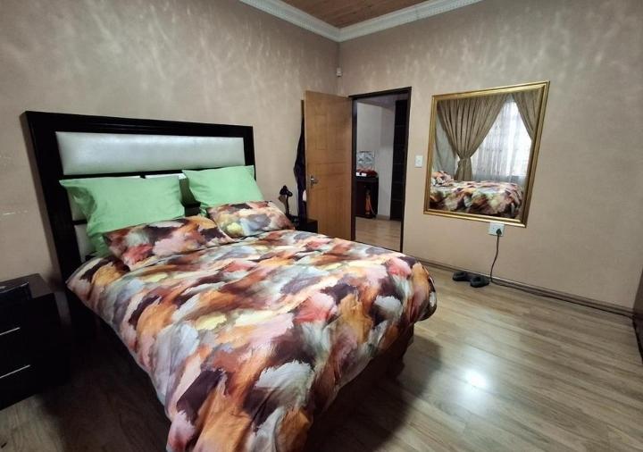 5 Bedroom Property for Sale in Bezuidenhout Valley Gauteng