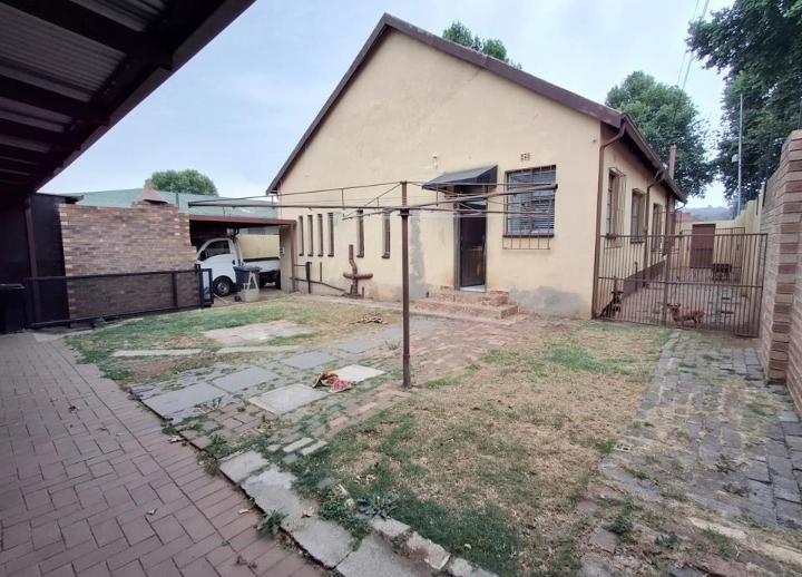 5 Bedroom Property for Sale in Bezuidenhout Valley Gauteng
