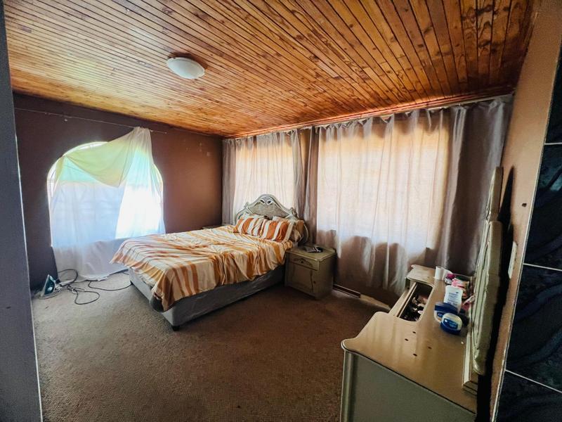 8 Bedroom Property for Sale in Laudium Gauteng