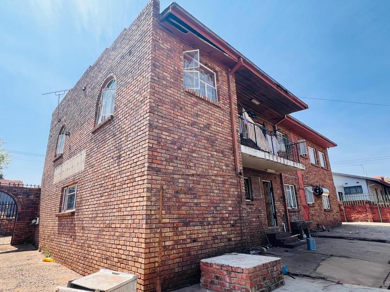 8 Bedroom Property for Sale in Laudium Gauteng