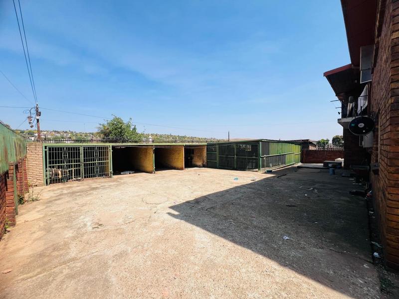 8 Bedroom Property for Sale in Laudium Gauteng